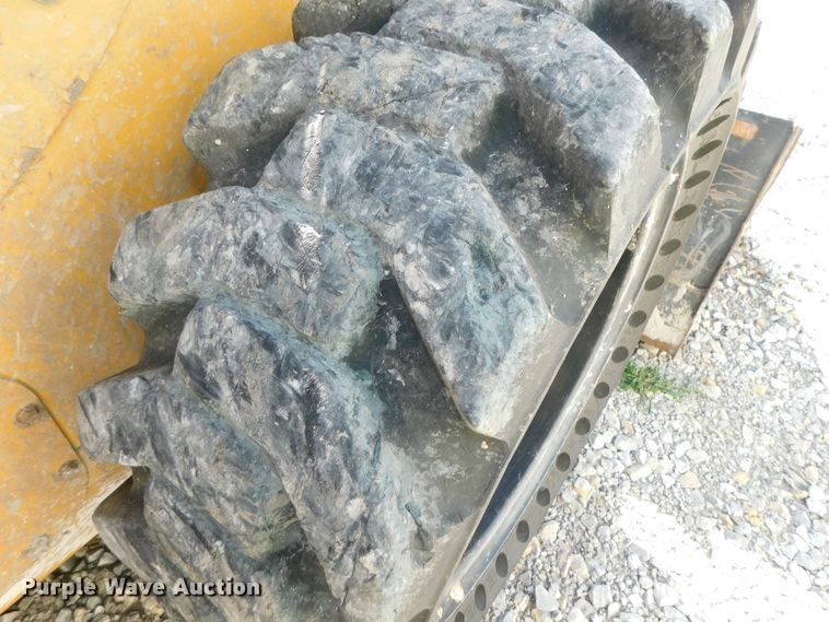 image for item DK8659 2013 Caterpillar 252B3  skid steer loader