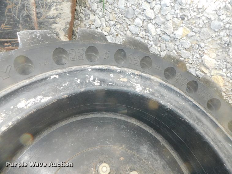 image for item DK8659 2013 Caterpillar 252B3  skid steer loader