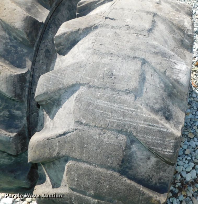 image for item DK8659 2013 Caterpillar 252B3  skid steer loader