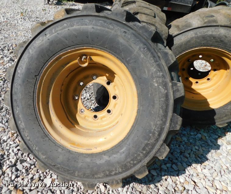 image for item DK8659 2013 Caterpillar 252B3  skid steer loader