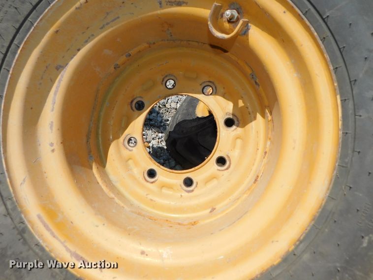 image for item DK8659 2013 Caterpillar 252B3  skid steer loader