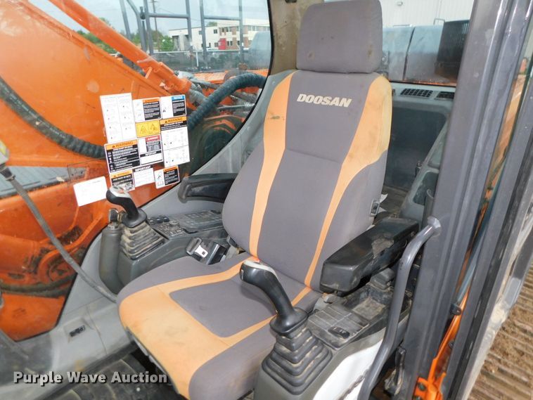 image for item DK8662 2013 Doosan DX350LC-3  excavator