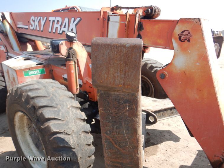 image for item DK8757 2002 SkyTrak 10042  telehandler