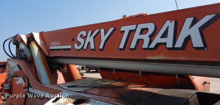 image for item DK8757 2002 SkyTrak 10042  telehandler