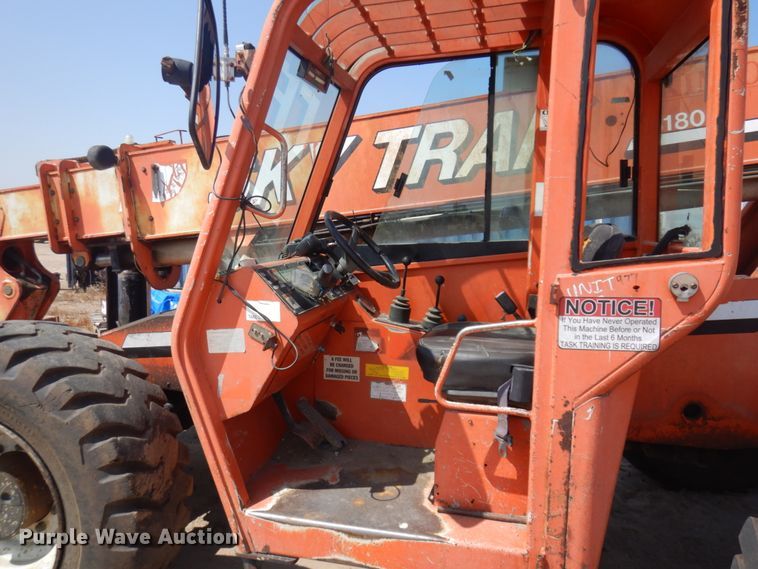 image for item DK8757 2002 SkyTrak 10042  telehandler