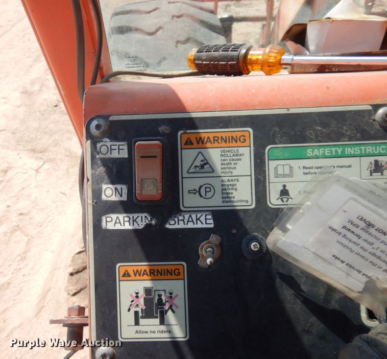 image for item DK8757 2002 SkyTrak 10042  telehandler