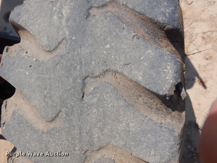 image for item DK8757 2002 SkyTrak 10042  telehandler