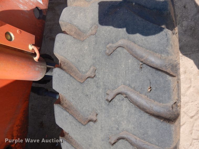 image for item DK8757 2002 SkyTrak 10042  telehandler