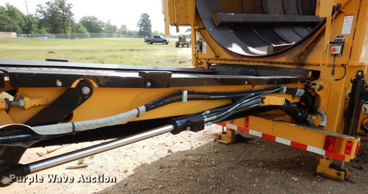 image for item DL0547 2015 Vermeer TR620  Trommel Screen