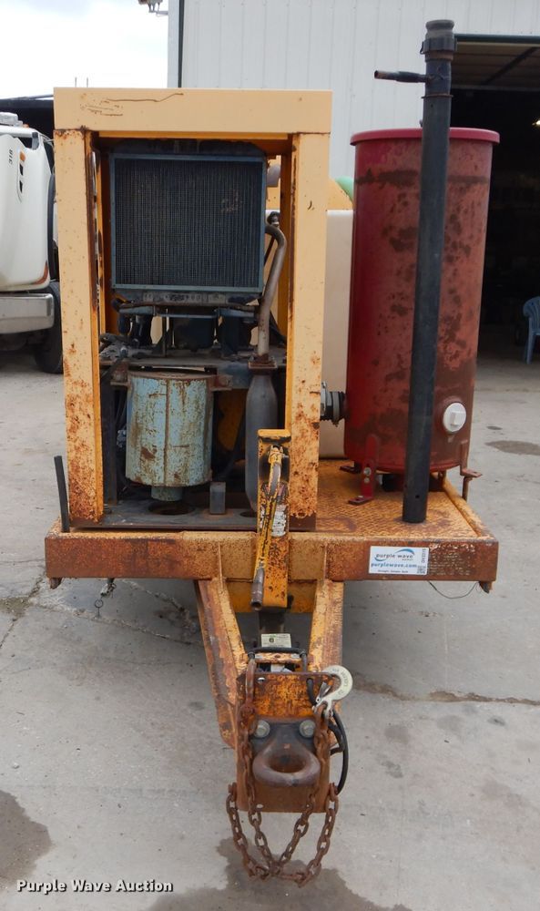 image for item DM0609 2005 Vac-Tron PMD850DT-E  vacuum excavator