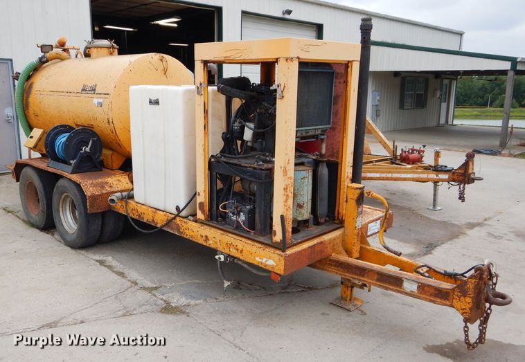 image for item DM0609 2005 Vac-Tron PMD850DT-E  vacuum excavator