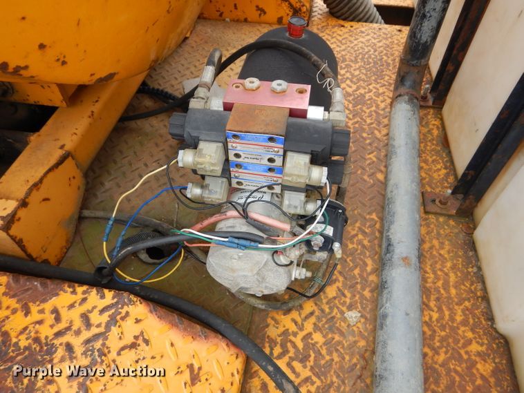 image for item DM0609 2005 Vac-Tron PMD850DT-E  vacuum excavator