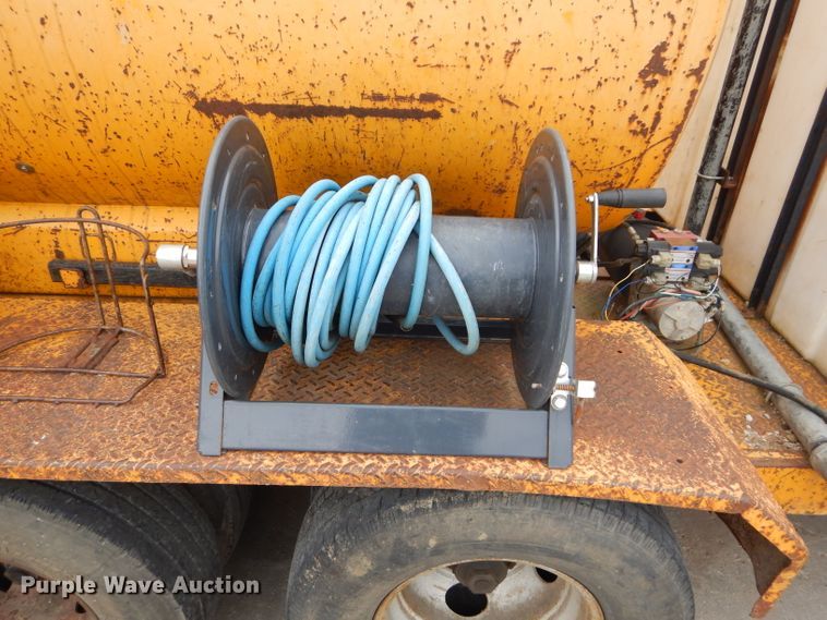 image for item DM0609 2005 Vac-Tron PMD850DT-E  vacuum excavator