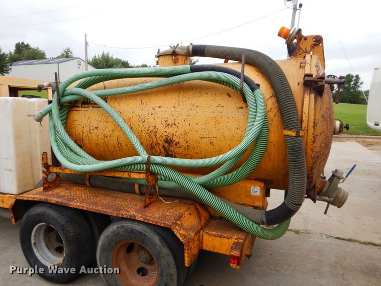 image for item DM0609 2005 Vac-Tron PMD850DT-E  vacuum excavator