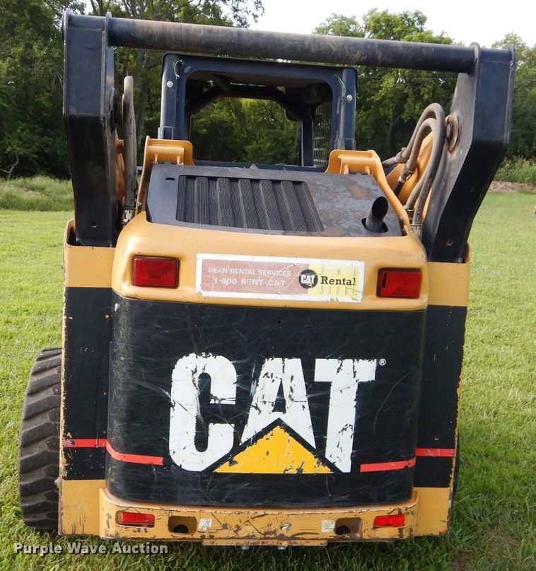 image for item DM0612 2004 Caterpillar 252  skid steer loader