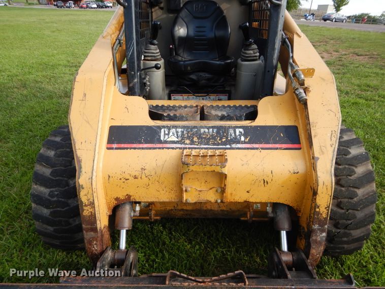 image for item DM0612 2004 Caterpillar 252  skid steer loader