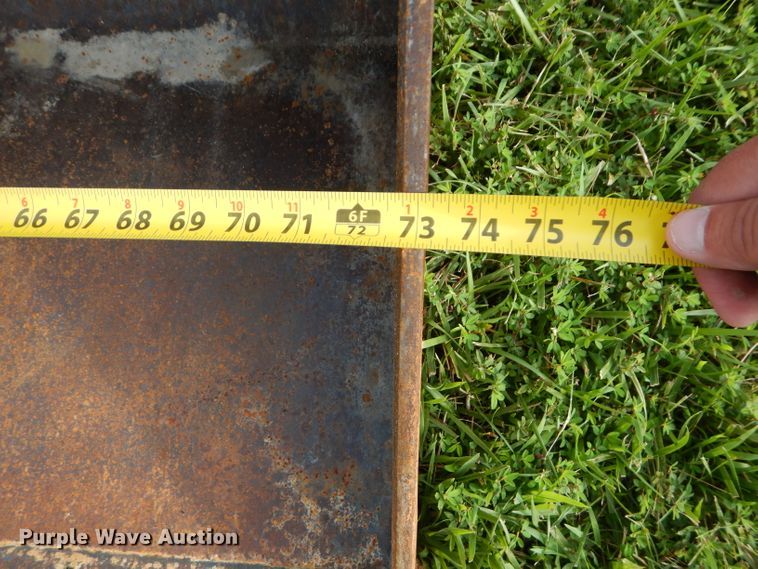 image for item DM0612 2004 Caterpillar 252  skid steer loader