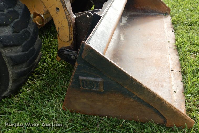 image for item DM0612 2004 Caterpillar 252  skid steer loader