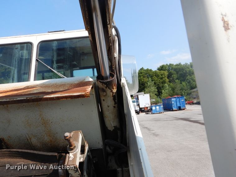 image for item DM0617 1996 Elgin P  street sweeper truck