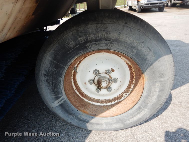 image for item DM0617 1996 Elgin P  street sweeper truck