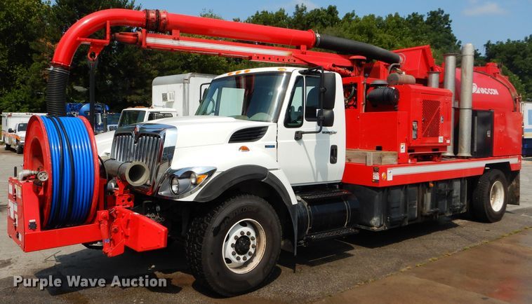 image for item DM0619 2011 International 7400  sewer jetter truck