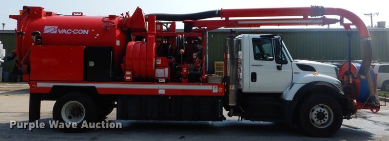 image for item DM0619 2011 International 7400  sewer jetter truck