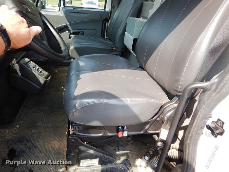 image for item DM0619 2011 International 7400  sewer jetter truck