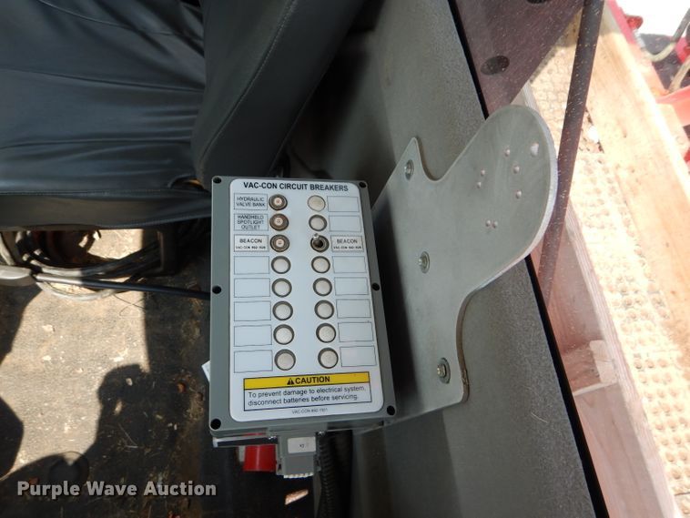 image for item DM0619 2011 International 7400  sewer jetter truck