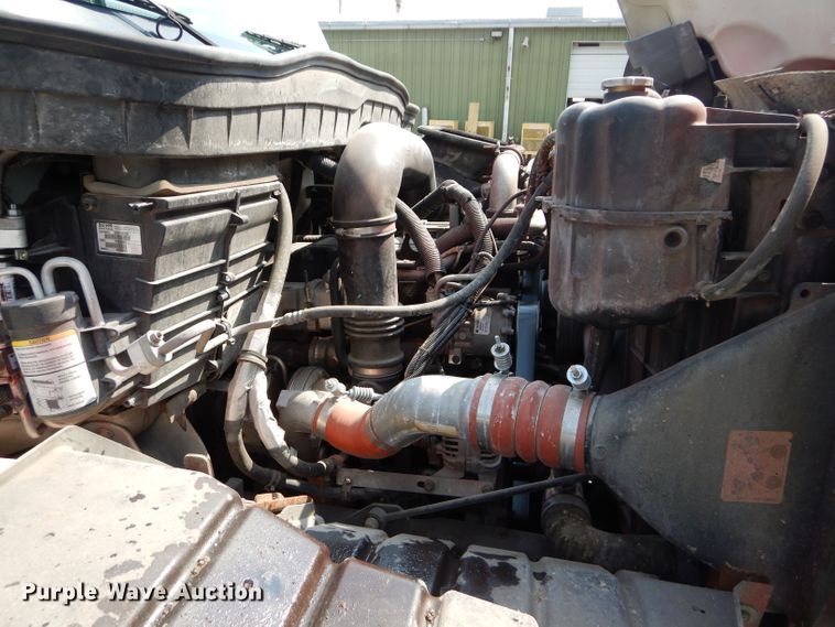 image for item DM0619 2011 International 7400  sewer jetter truck