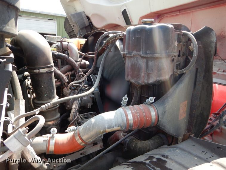 image for item DM0619 2011 International 7400  sewer jetter truck