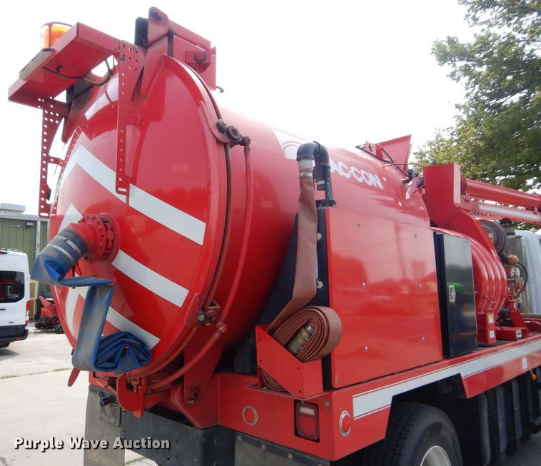image for item DM0619 2011 International 7400  sewer jetter truck