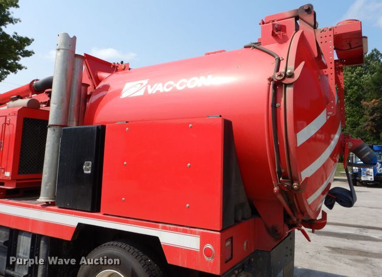 image for item DM0619 2011 International 7400  sewer jetter truck