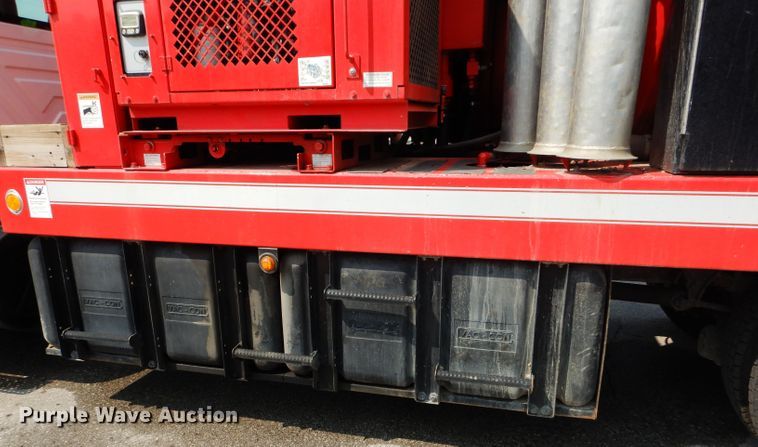 image for item DM0619 2011 International 7400  sewer jetter truck