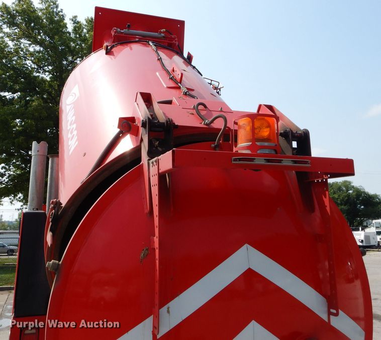 image for item DM0619 2011 International 7400  sewer jetter truck