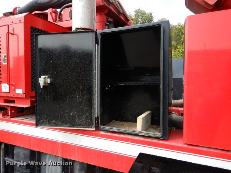 image for item DM0619 2011 International 7400  sewer jetter truck