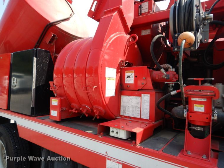 image for item DM0619 2011 International 7400  sewer jetter truck