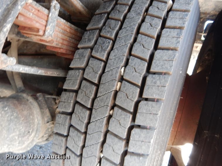 image for item DM0619 2011 International 7400  sewer jetter truck