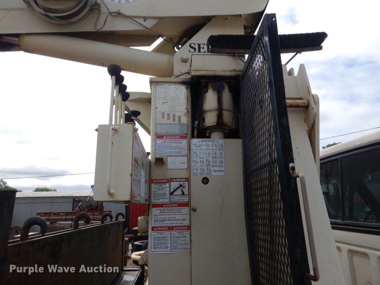 image for item DM1333 1994 Ford F800  crane truck