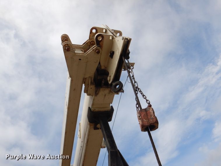 image for item DM1333 1994 Ford F800  crane truck