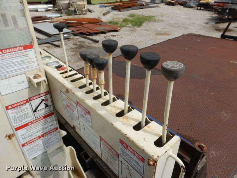 image for item DM1333 1994 Ford F800  crane truck