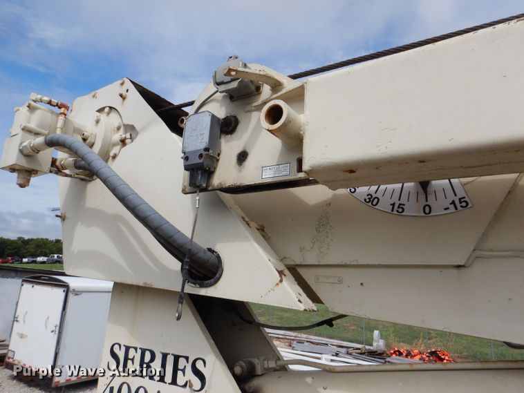 image for item DM1333 1994 Ford F800  crane truck