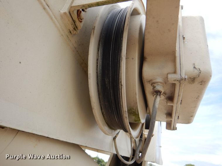 image for item DM1333 1994 Ford F800  crane truck