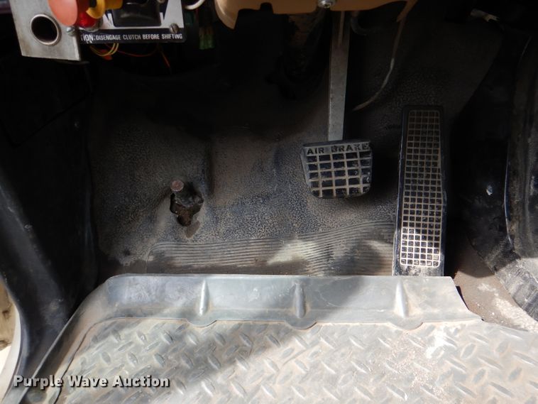 image for item DM1333 1994 Ford F800  crane truck