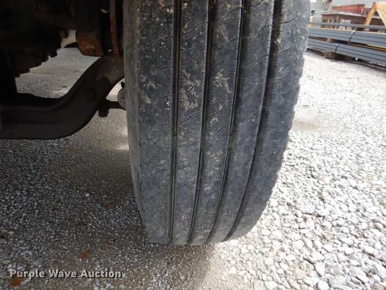 image for item DM1333 1994 Ford F800  crane truck