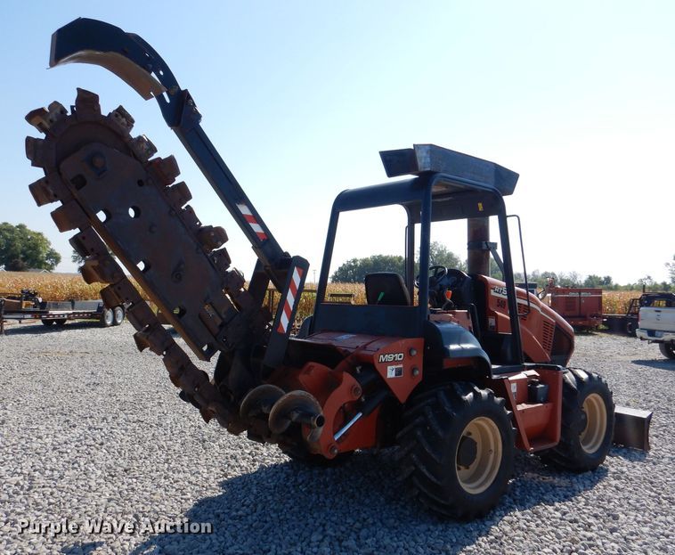 image for item DM1449 2005 Ditch Witch RT95  trencher