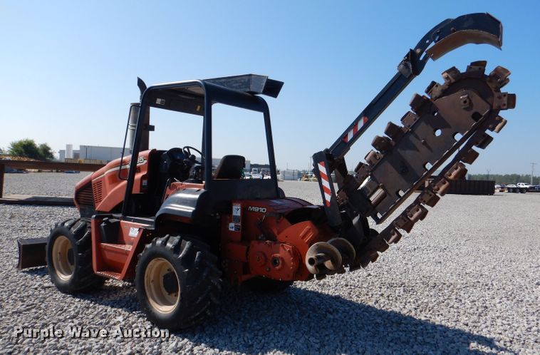 image for item DM1449 2005 Ditch Witch RT95  trencher