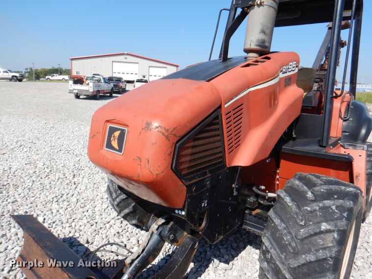 image for item DM1449 2005 Ditch Witch RT95  trencher