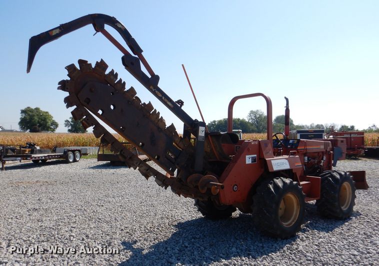 image for item DM1450 1998 Ditch Witch 7610  trencher