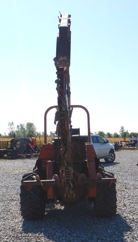 image for item DM1450 1998 Ditch Witch 7610  trencher