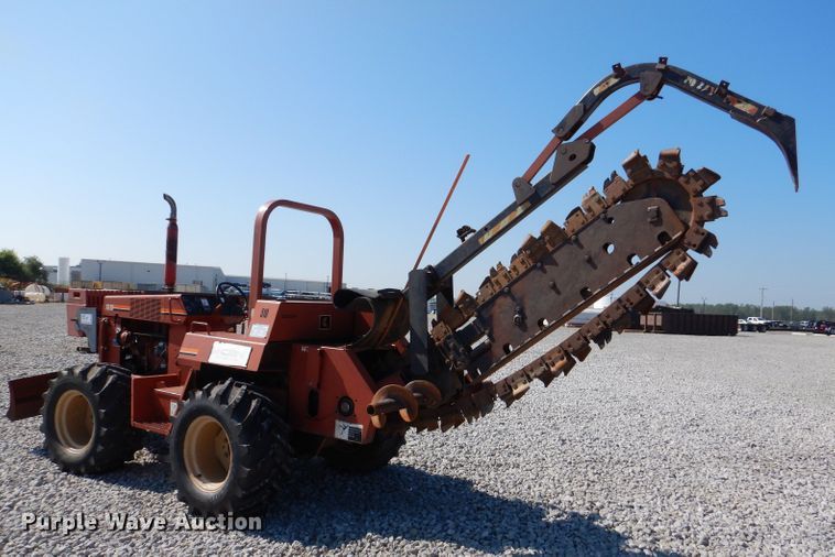 image for item DM1450 1998 Ditch Witch 7610  trencher